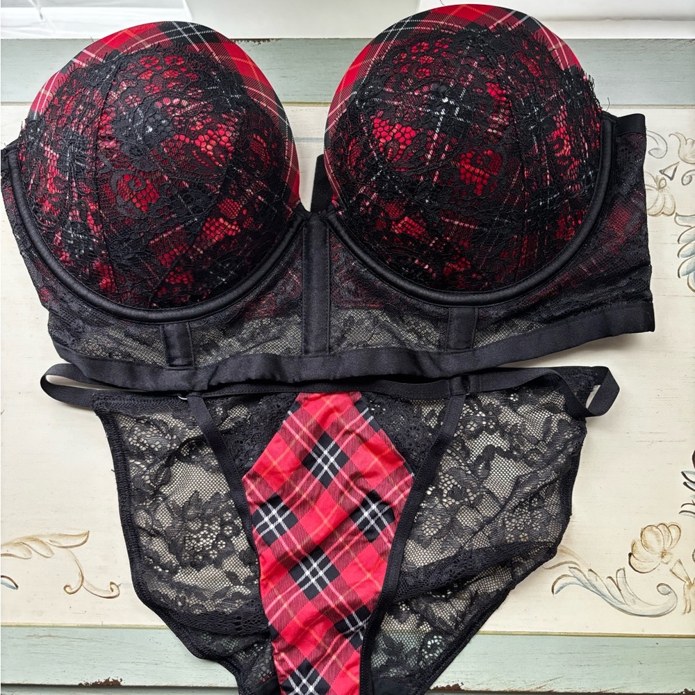 Victoria’s Secret bra and panty set
